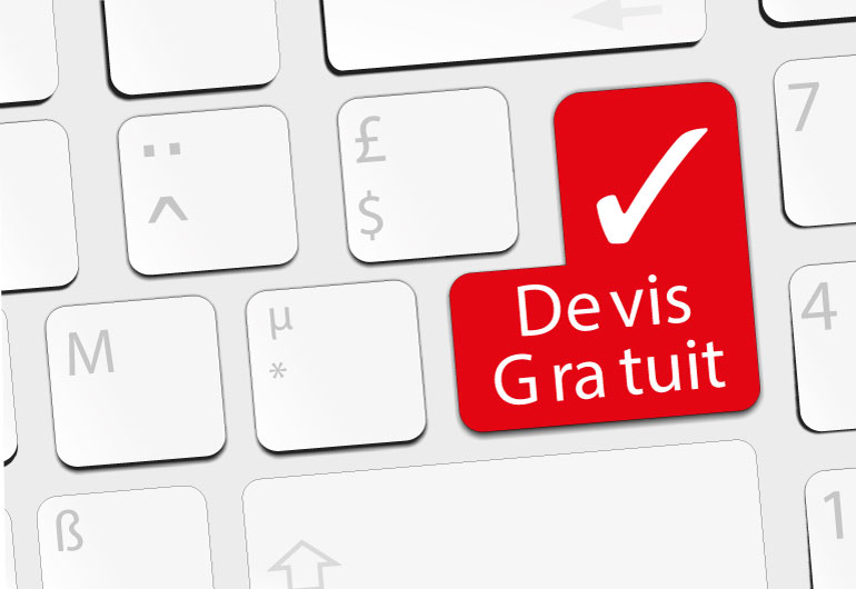 touche de clavier d'ordinateur comportant le texte "devis gratuit"